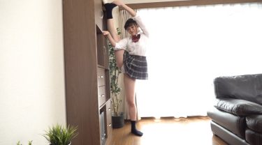 妹と軟体エッチバレリーナ 「お兄ちゃん、女の子のカラダは柔らかいほうがいいでしょ？どんな体位でもできるよ？」と足をパカァ～と広げてパンツ誘惑してくるので、我慢できず突きまくった。