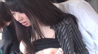 通勤バスはギュウギュウの満員で目の前には黒パンストのOLだらけ！どうしようもなく興奮しちゃった僕は生チ○コ擦りつけたら握り返してきた6